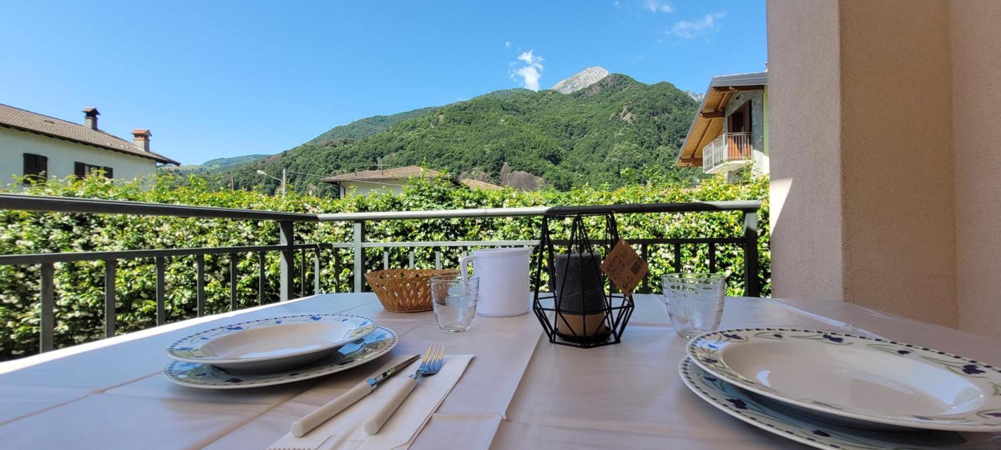 Terrazza Fucinetta Apartman Introbio Kültér fotó
