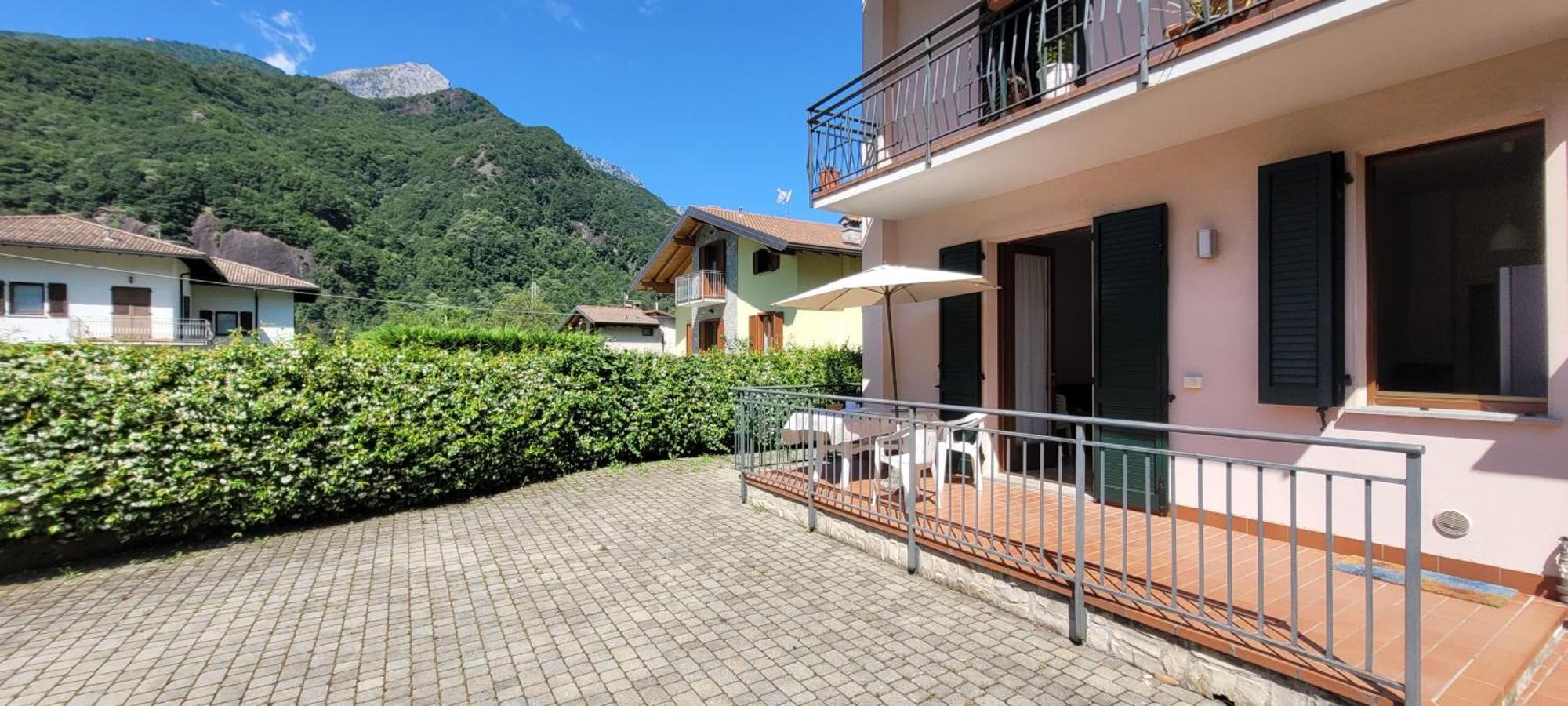 Terrazza Fucinetta Apartman Introbio Kültér fotó